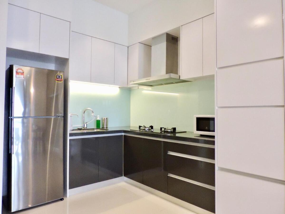 The Azure Residences Kampong Baharu Sungai Way Eksteriør bilde